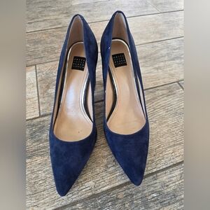White House Black Market Navy Suede Chunky Heel Pumps Sz 6